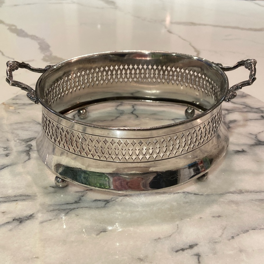 Vintage Forbes Plate Silverplate Server. Made in Canada.